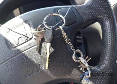 1997 Honda Cr-V from USA, damaged, VIN JHLRD1855VC047518